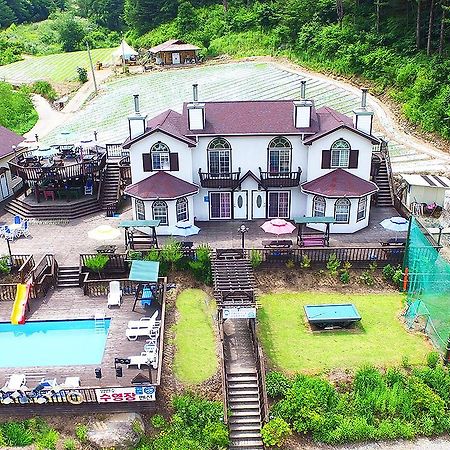 Gold Castle Pension Pyeongchang Exterior photo