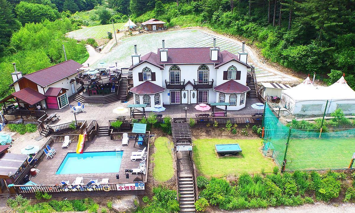 Gold Castle Pension Pyeongchang Exterior photo